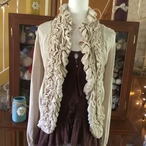 NWT ROMEO & JULIET RUFFLED CARDIGAN